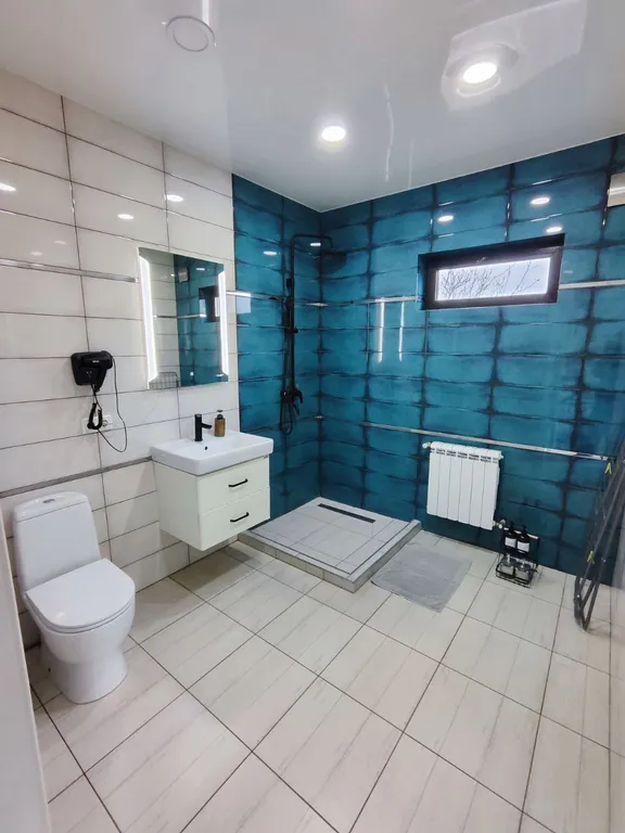 Коттедж Вилла Банана, дом с подогреваемым бассейном и баней в черте города — Елизаветинская