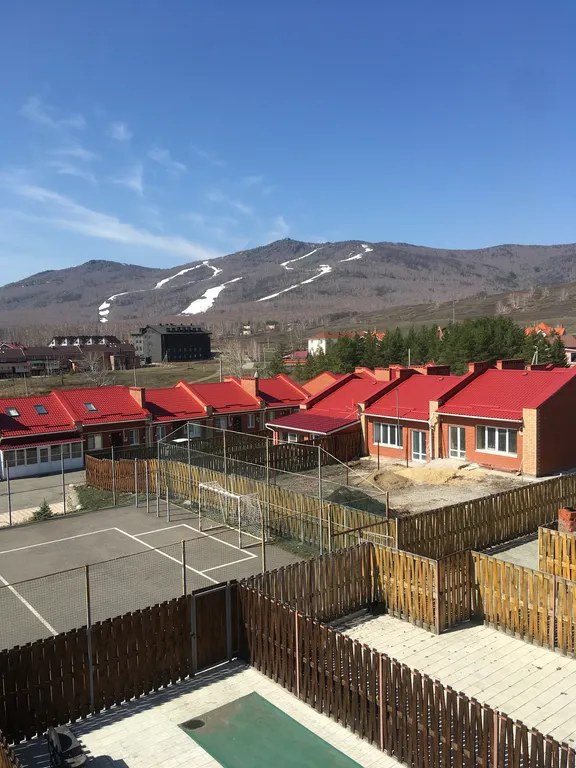 Уютная квартира с видом на озеро и ГЛЦ — аренда посуточно в Зелёная Поляна