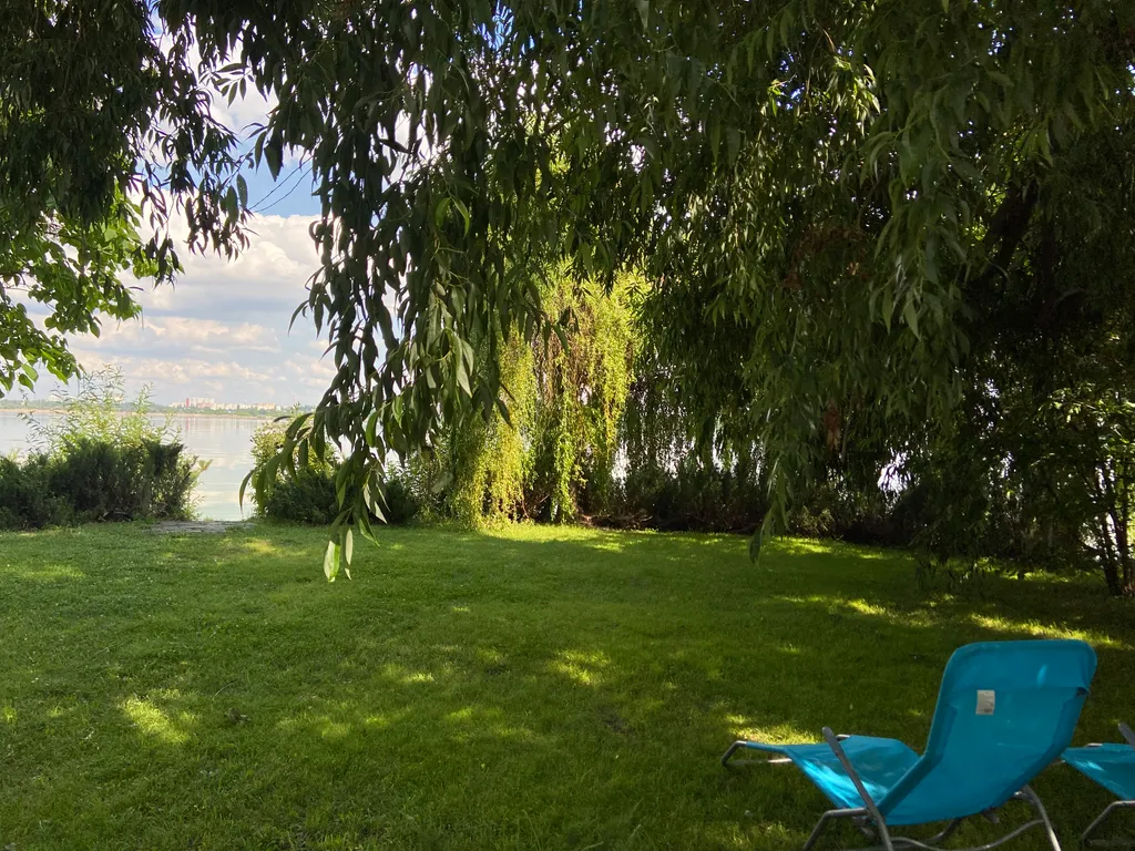 Дом на берегу водохранилища