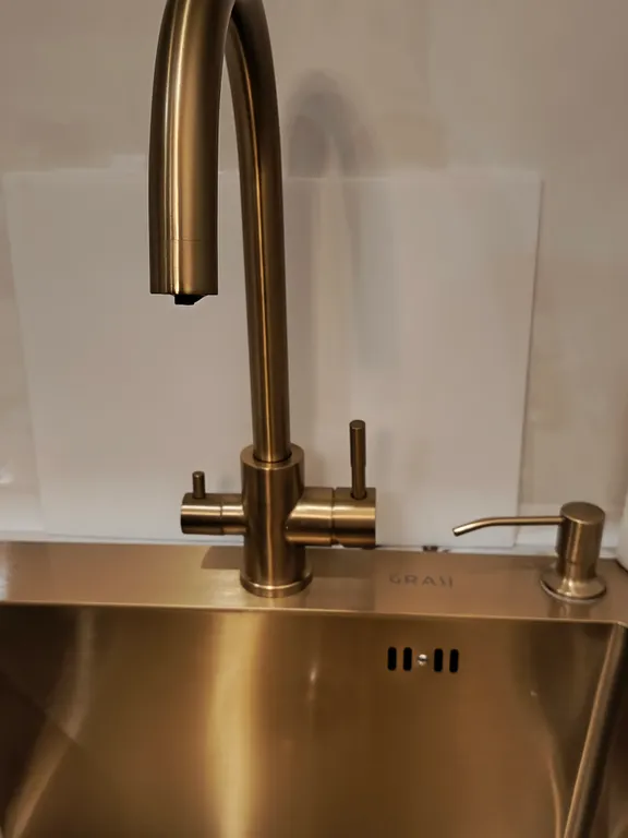 Уютная квартира люкс класса с камином, автовокзал географический центр