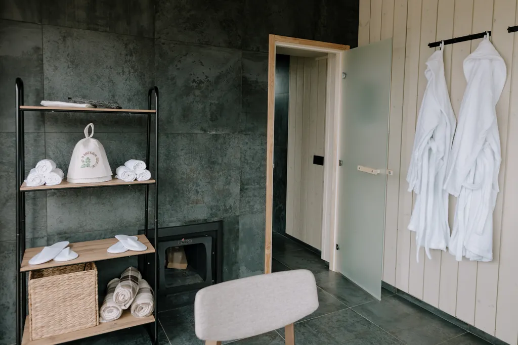 Коттедж Дом у Озера с панорамным видом, баней и чаном — Осташёво