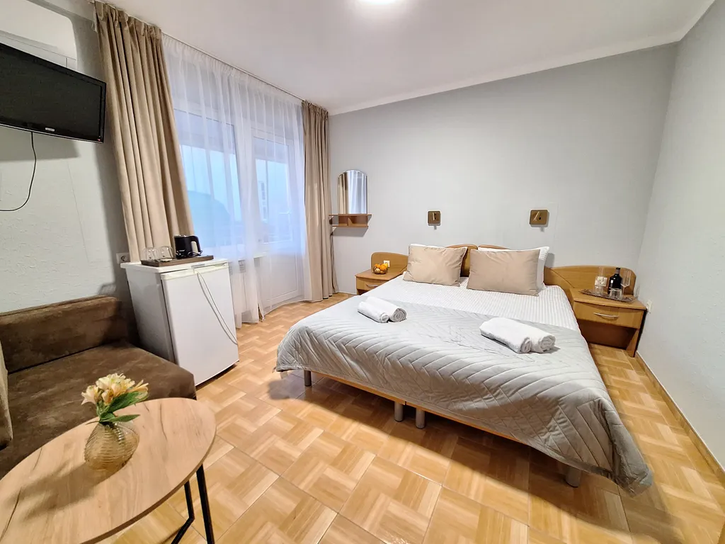 Квартира Квартира Небо-трёхместный комфортный номер с кроватями twin/dbl, диван — Геленджик