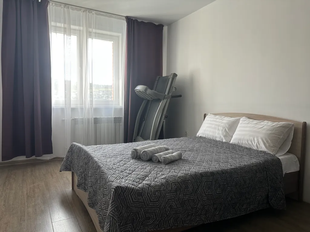 Просторная квартира рядом с ДРКБ, БСМП, военным госпиталем.