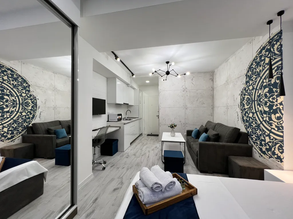 Modern Studio By Republic Square -Unique Charm