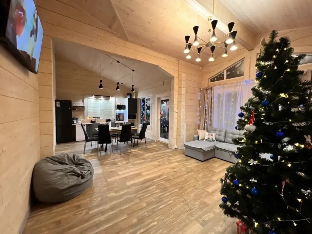 Коттедж 3-комнатный Дом — Волхов