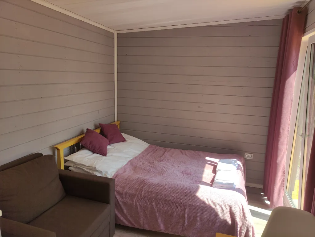 Коттедж Домик с панорамным остеклением, террасой и видом на озеро — Сортавала