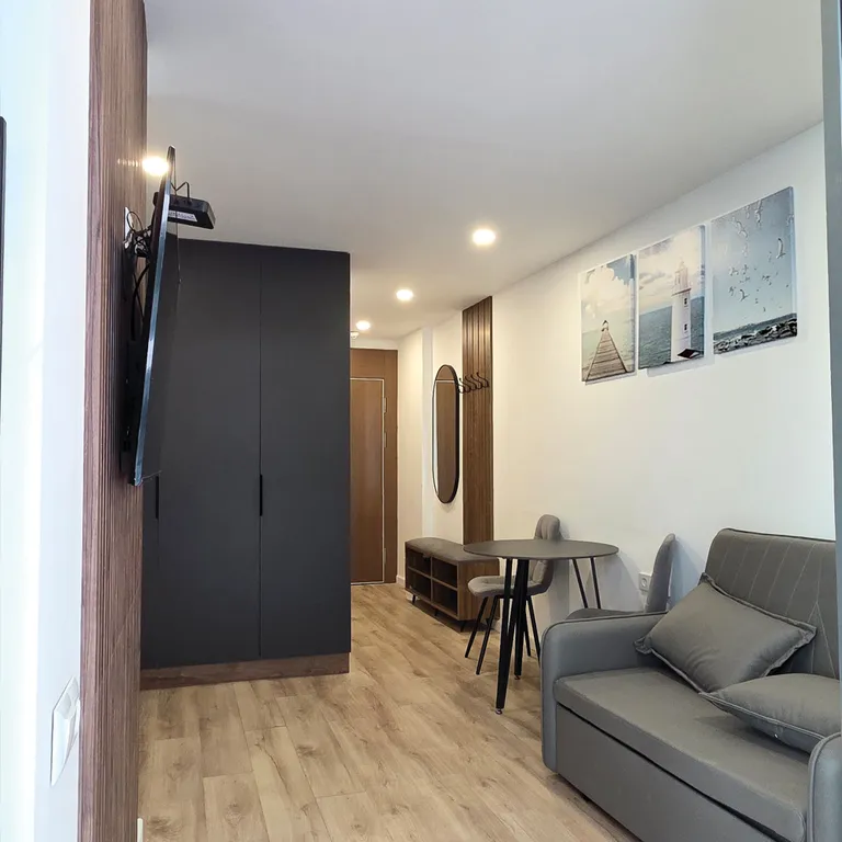 Люкс студия 1+1 у самого моря, 10м до пляжа