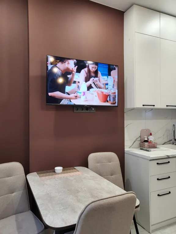 Евродвушка с авторским дизайном, в центре, около Мега парка