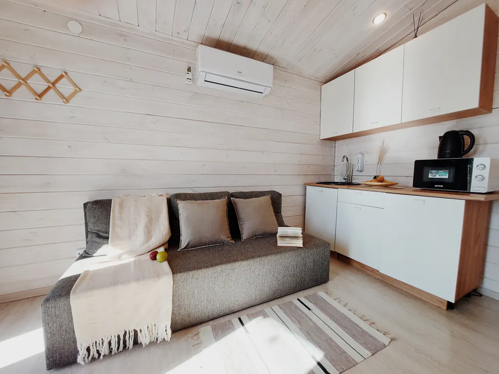 Большой дом у Камского моря