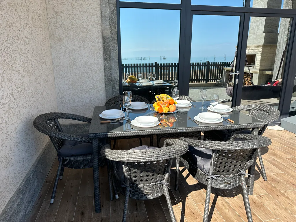 Дом на берегу моря