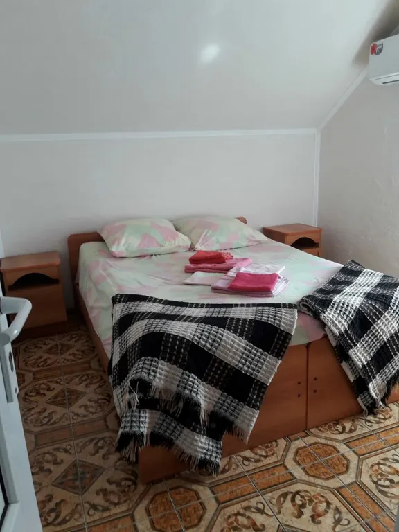 Квартира 20 Эконом 2х-местный Мансарда — аренда посуточно в Кабардинка