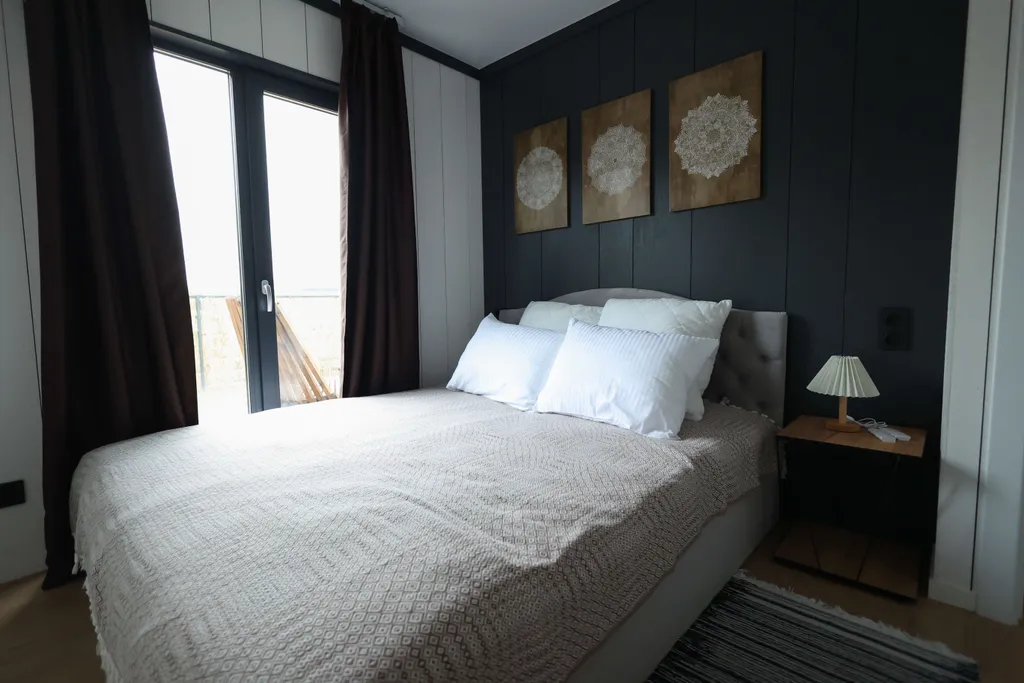 Коттедж Уютный глэмпинг для компании (6 отдельных домиков + территория) — Конаково