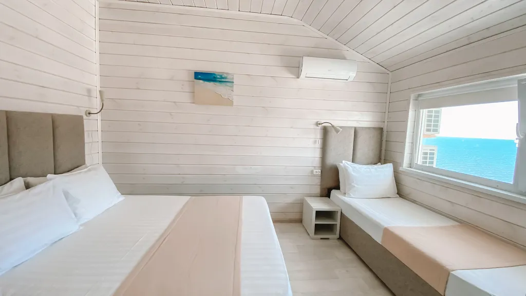 Вилла для двух семей с видом на море