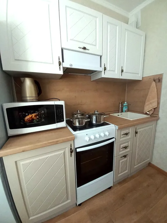 Уютная квартира рядом с СК "Кристалл"