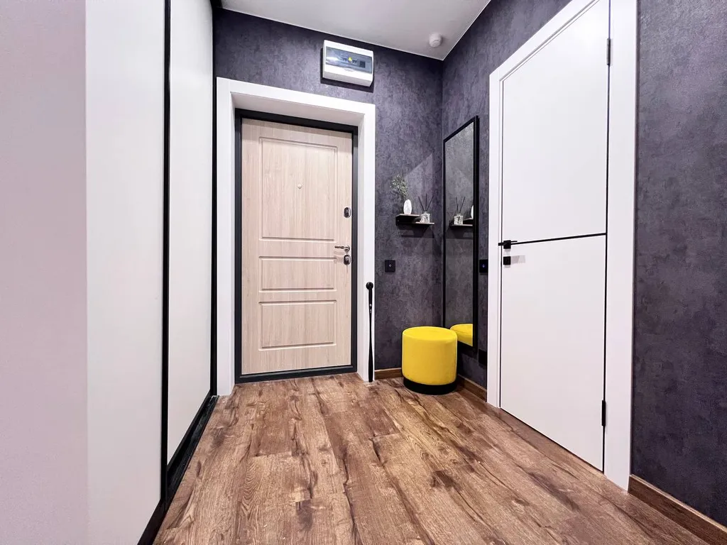 Уникальная cтудия с мини-бассейном на двоиx