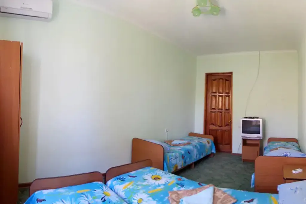 Квартира Четырёхместный номер эконом — аренда посуточно в Джубга