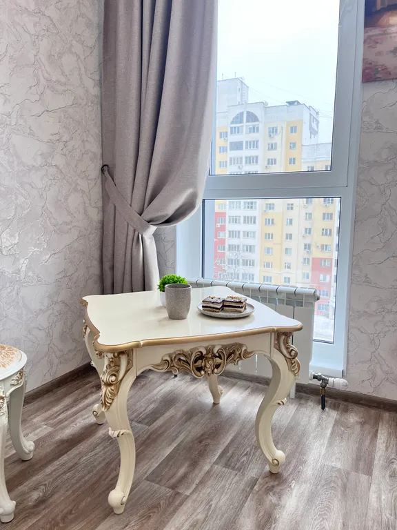 Студия располагается рядом с жд вокзалом.