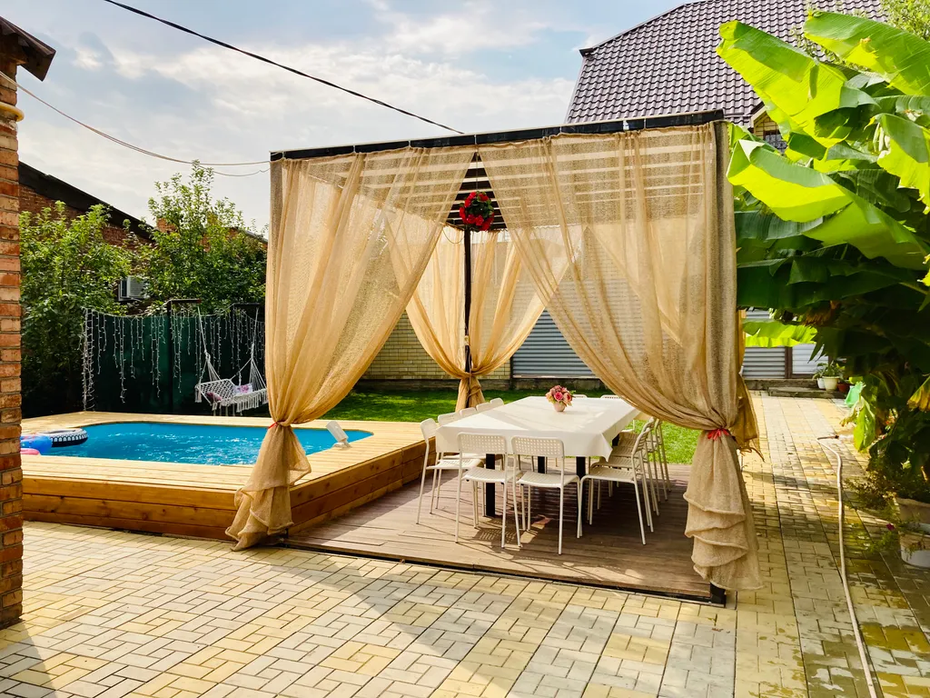 Дом с бассейном с центре Краснодара