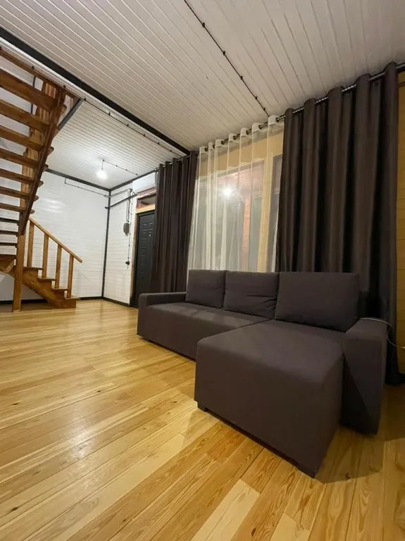 Уютный домик около моря