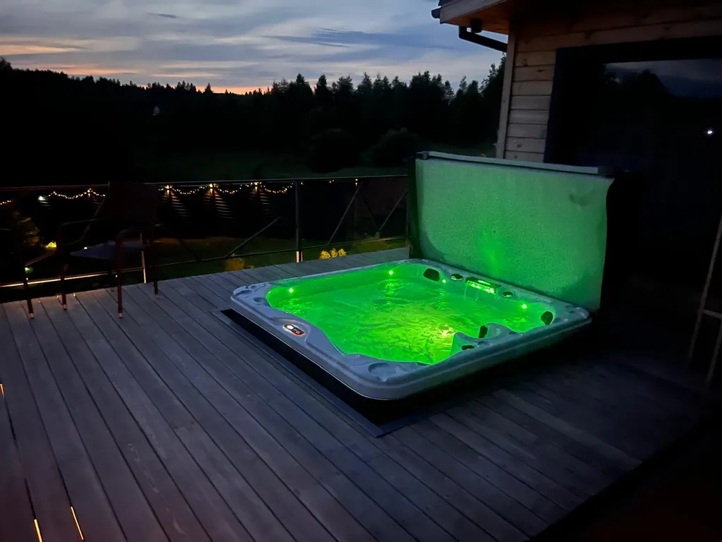 Шале у озера