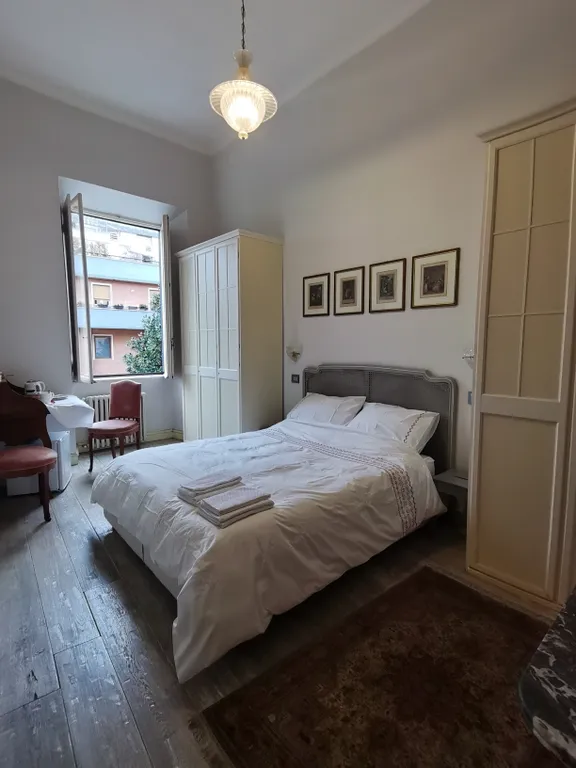 Комната с личной ванной в центре около Ватикана и площади Дель Пополо