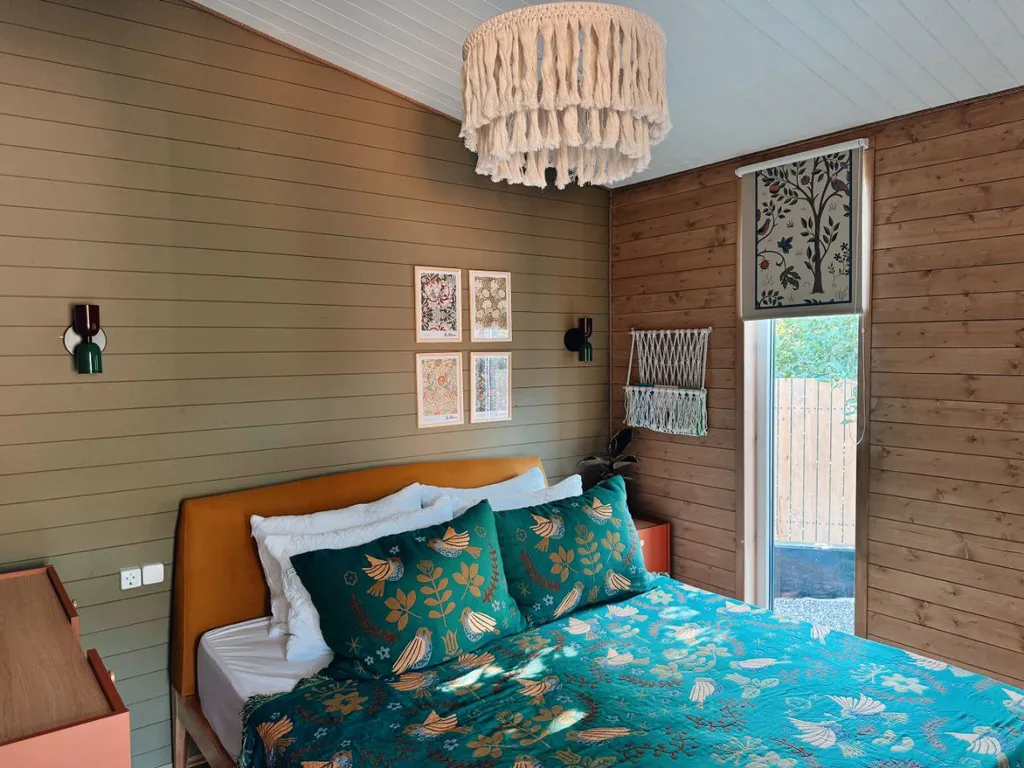 Дом Тишина в горах с горячей купелью на берегу живописной реки