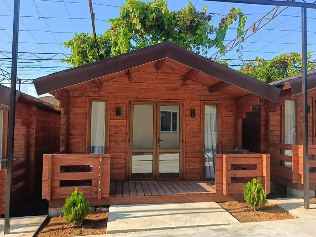 Уютный четырёхместный коттедж с удобствами