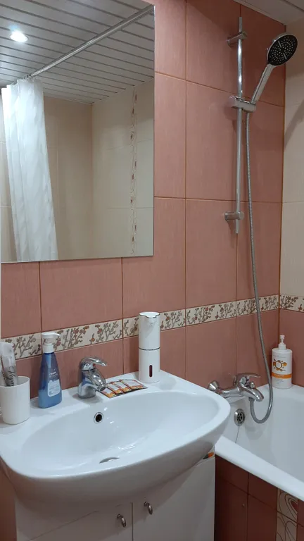 Большая квартира с отдельной кухней в тихом центре