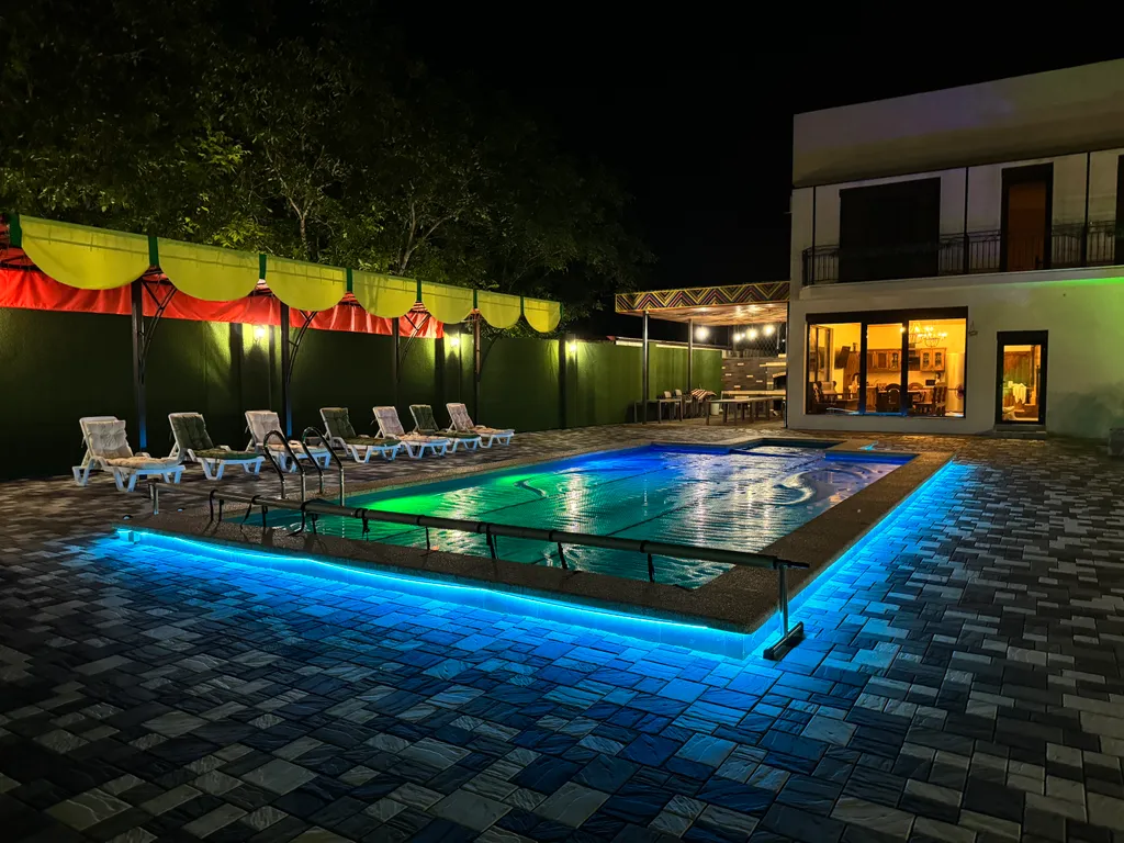 Коттедж, бассейн теплый, баня для семейного отдыха до 8 гостей