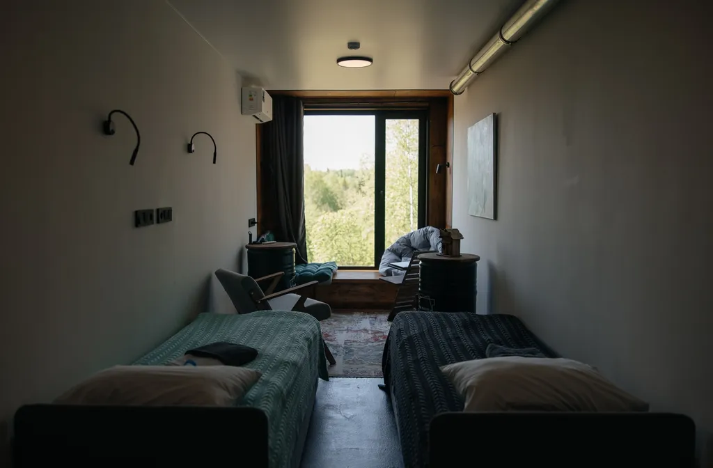 Дом из металлических морских контейнеров