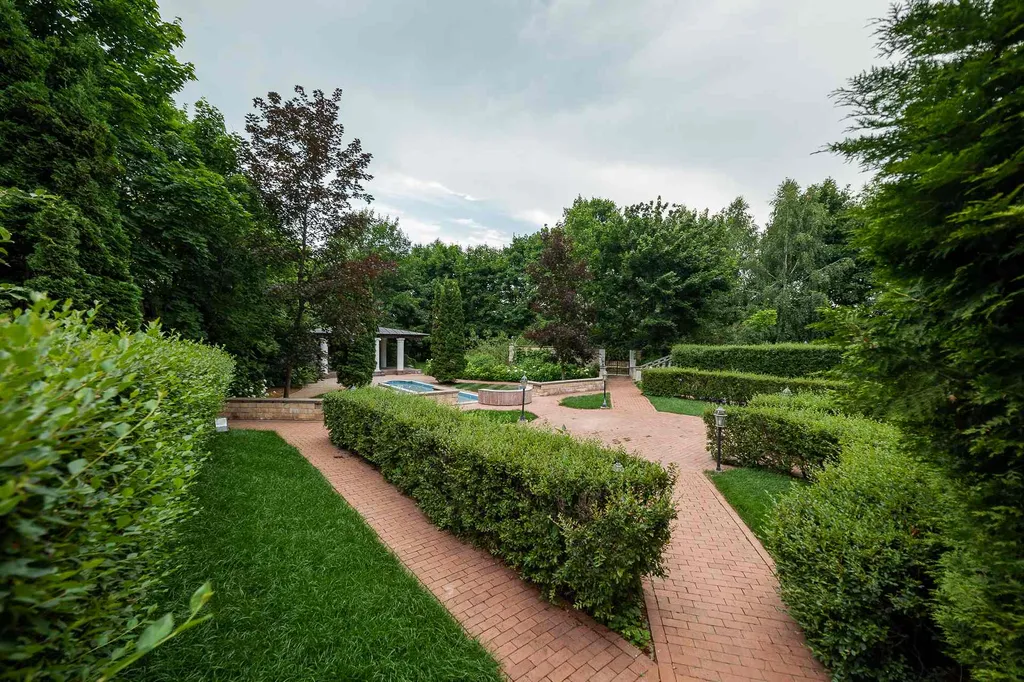 Атриум Николино