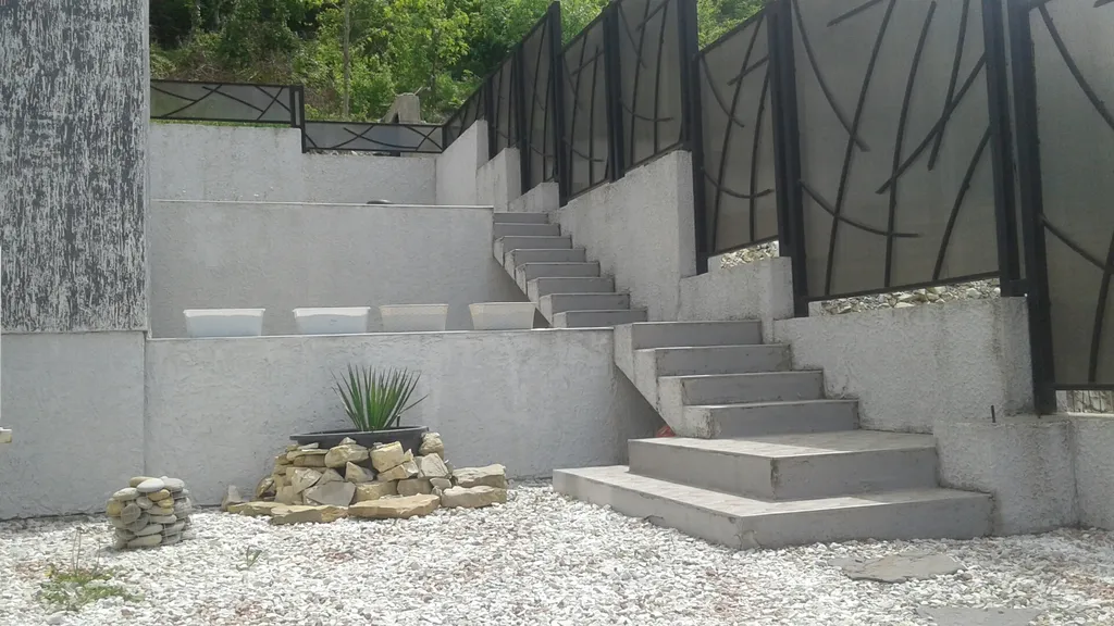 Дом на склоне с сауной