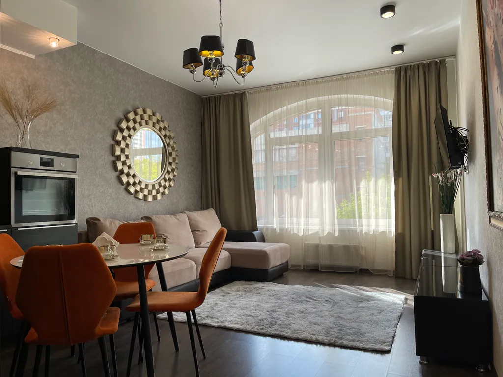 Люкс у ТЦ Аура, площадь Ленина, центр, подземная парковка