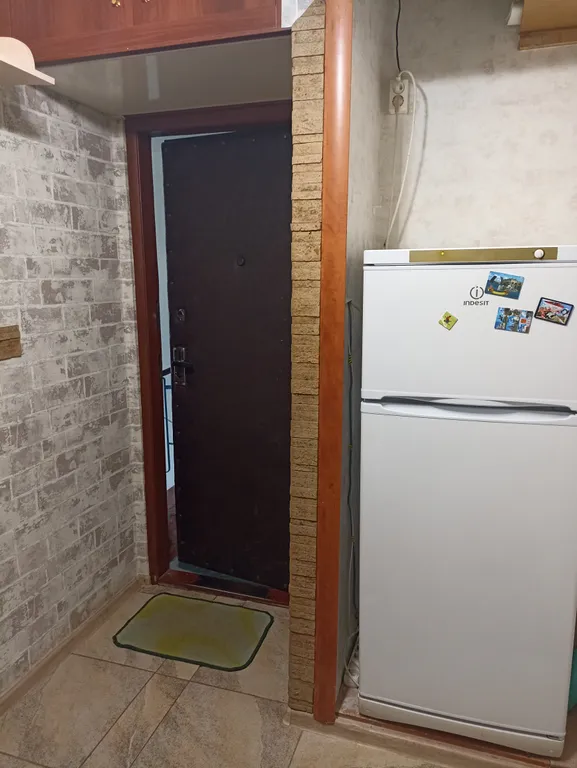 2я квартира у тц"Семёрочка"( Рабочий проспект, 6)