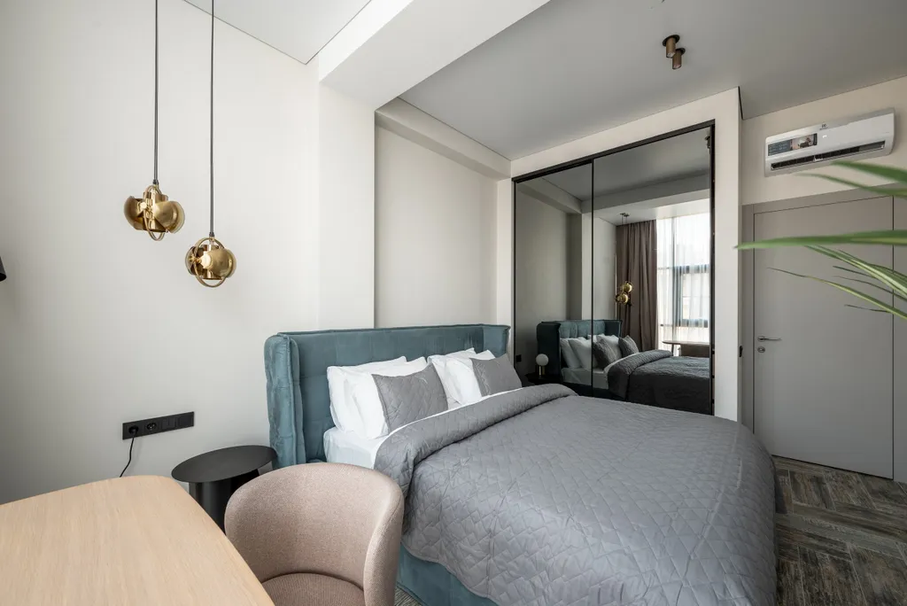 Четырехкомнатная у моря с дорогим ремонтом и видом на море