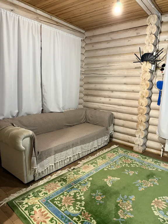 Деревянный дом у моря