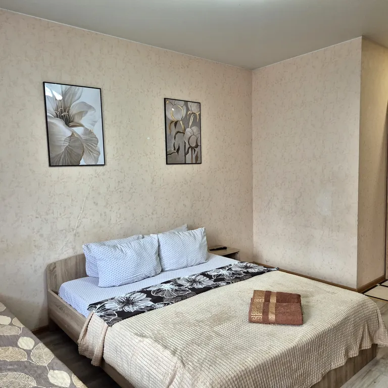 Хорошая квартира в новостройке с тремя раздельными местами