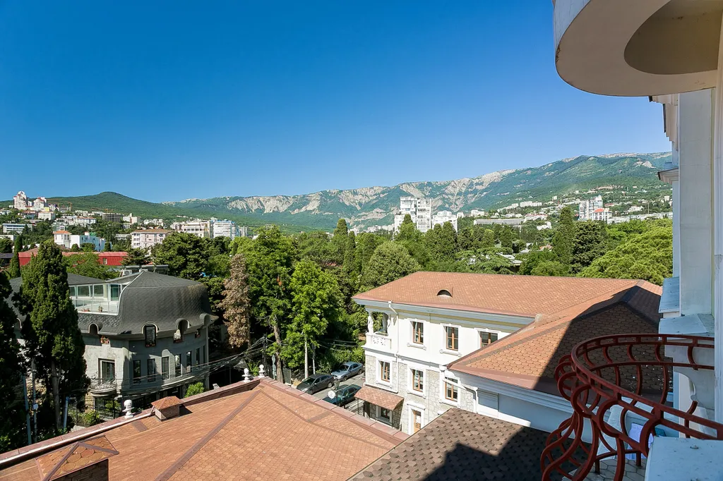 Дизайнерские апартаменты на набережной с бассейном на крыше