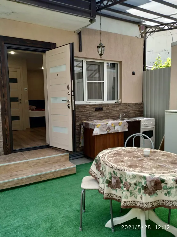 Квартира Квартира Четырёхместный номер стандарт с собственной мини кухней — Адлер