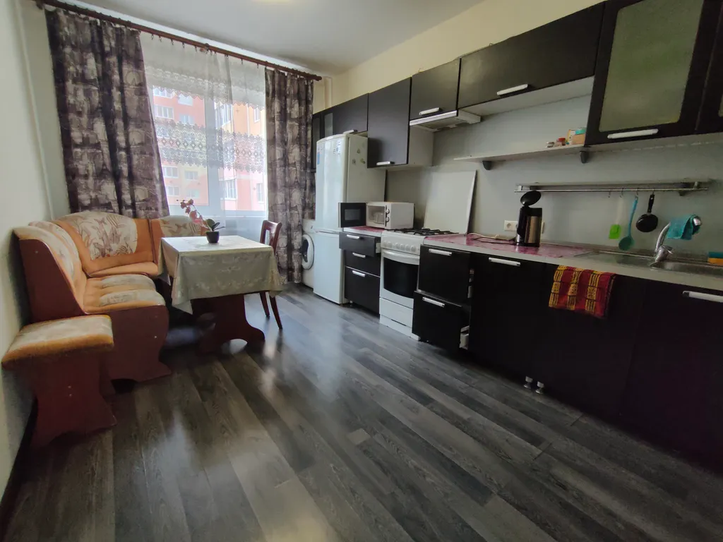 Квартира рядом с рекой Волхов, Форумом, Областной больницей, парком Луговой