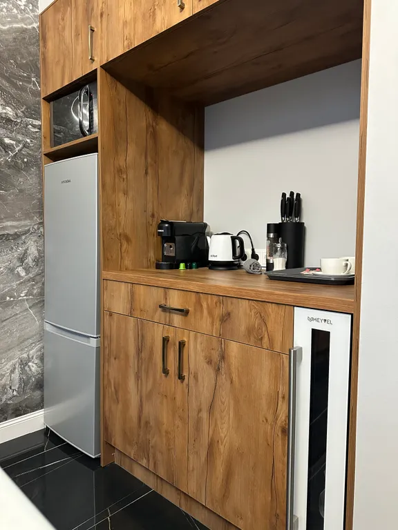 Квартира у метро с видом на старый Петербург