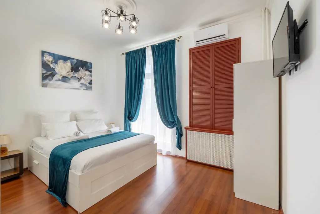 Квартира 4-ком квартира с видом на ночную Москву — Москва