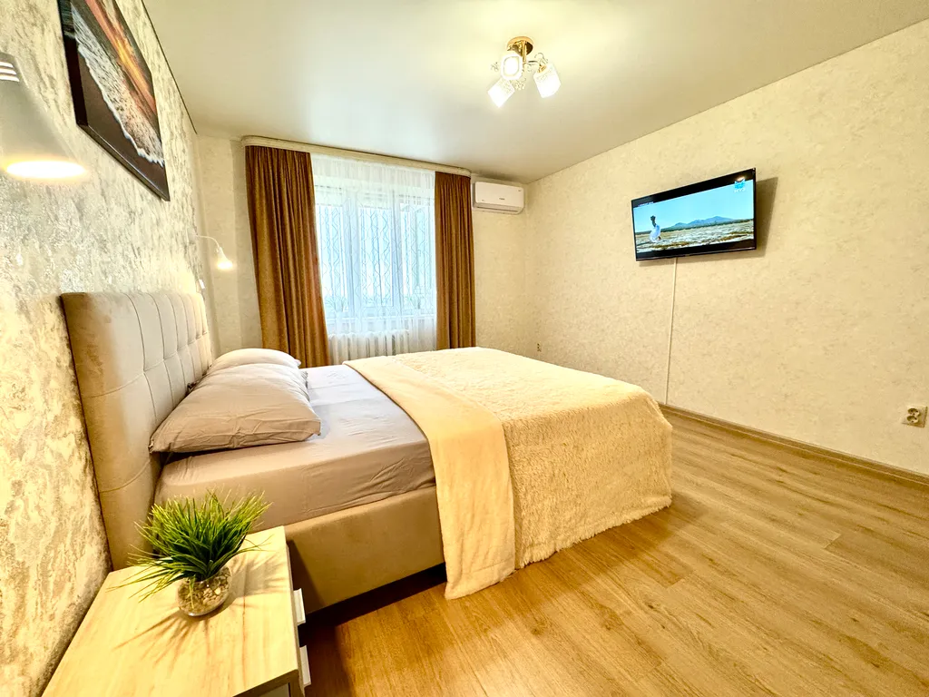 Красивая, уютная квартира в новом доме рядом с ТЦ "Космопорт" — аренда посуточно в Самара