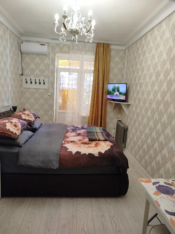 Уютная студия 10 минут от ж/д вокзала со своим входом и своей верандой