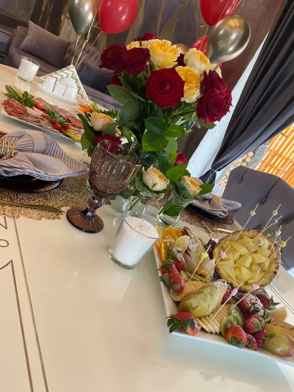 Шикарный и просторный двух этажный коттедж со вторым светом и баней