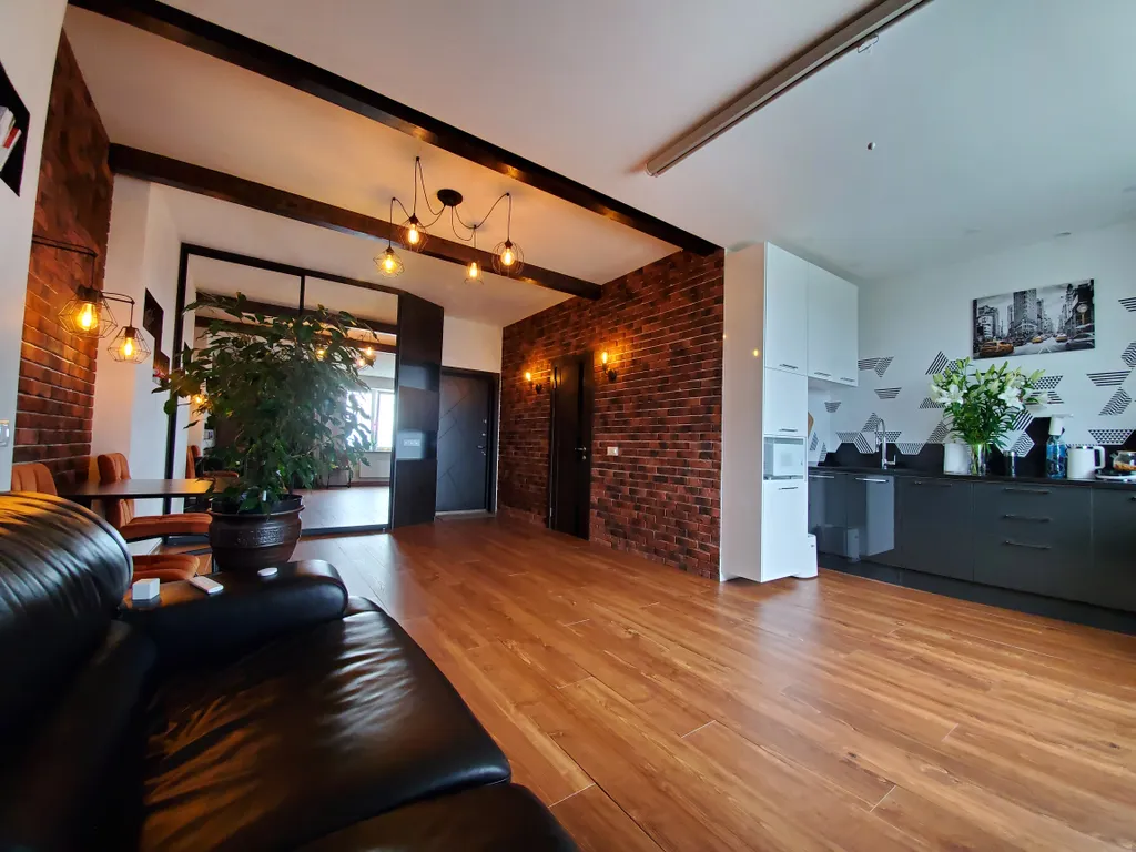 Видовые апартаменты в стиле лофт с умным домом