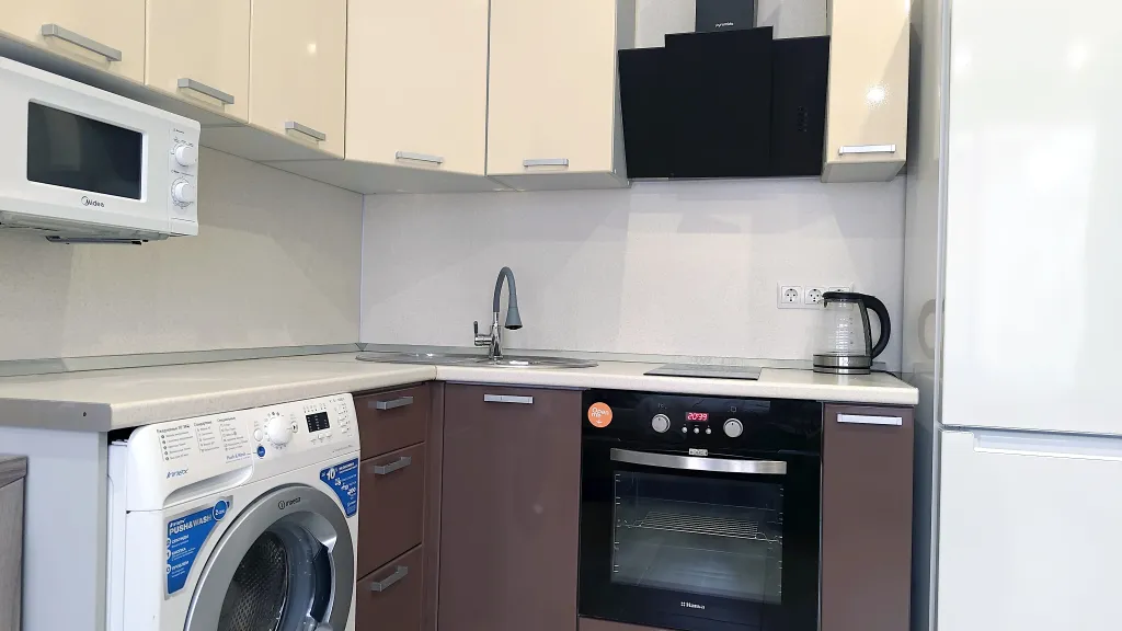 Идеальная и комфортная студия в центре красной поляны. Большое окно