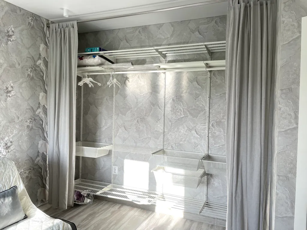 Стильная чистюля с видом на поле и закатные пейзажи