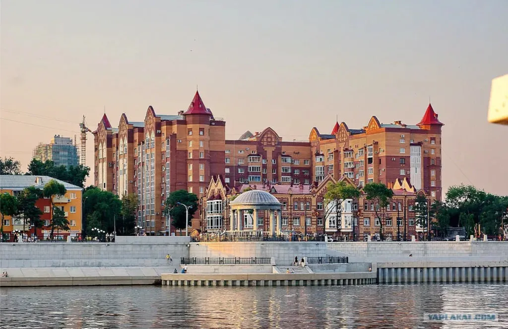 Просторная, после ремонта, квартира на Набережной, в центре города — аренда посуточно в Благовещенск