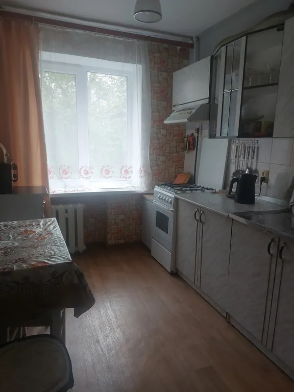 Квартира на первом этаже возле трассы